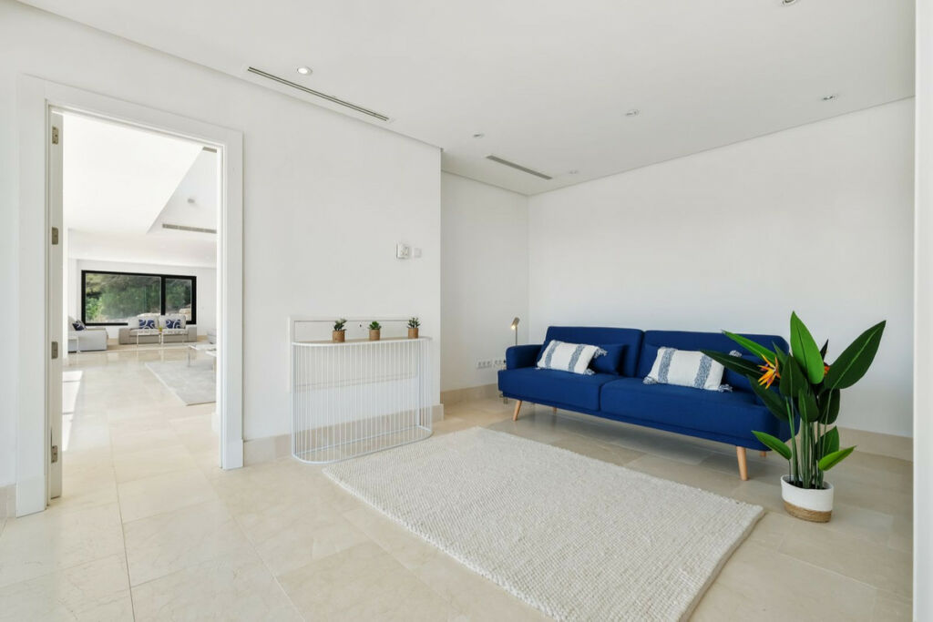 Detached Villa Sotogrande Cádiz - image 30