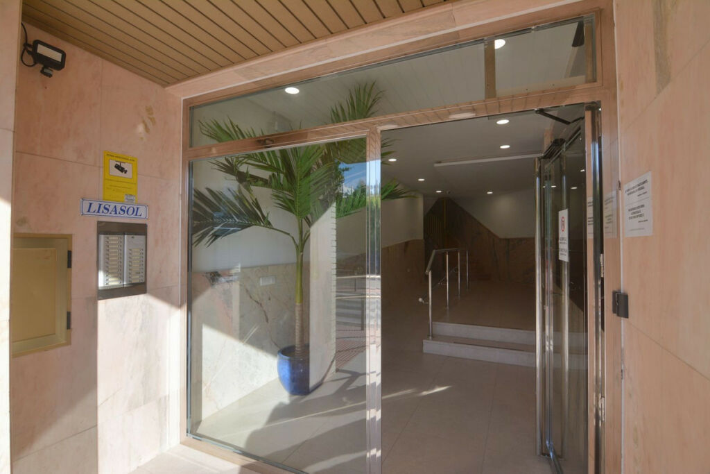 Middle Floor Apartment Torreblanca Málaga - image 30