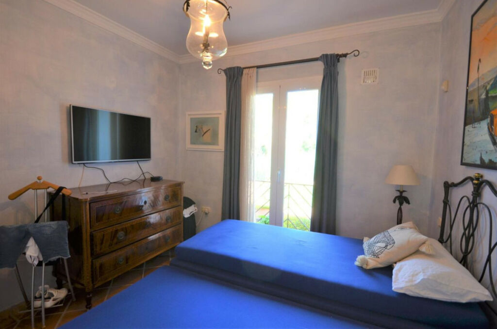 Middle Floor Apartment Casares Playa Málaga - image 30