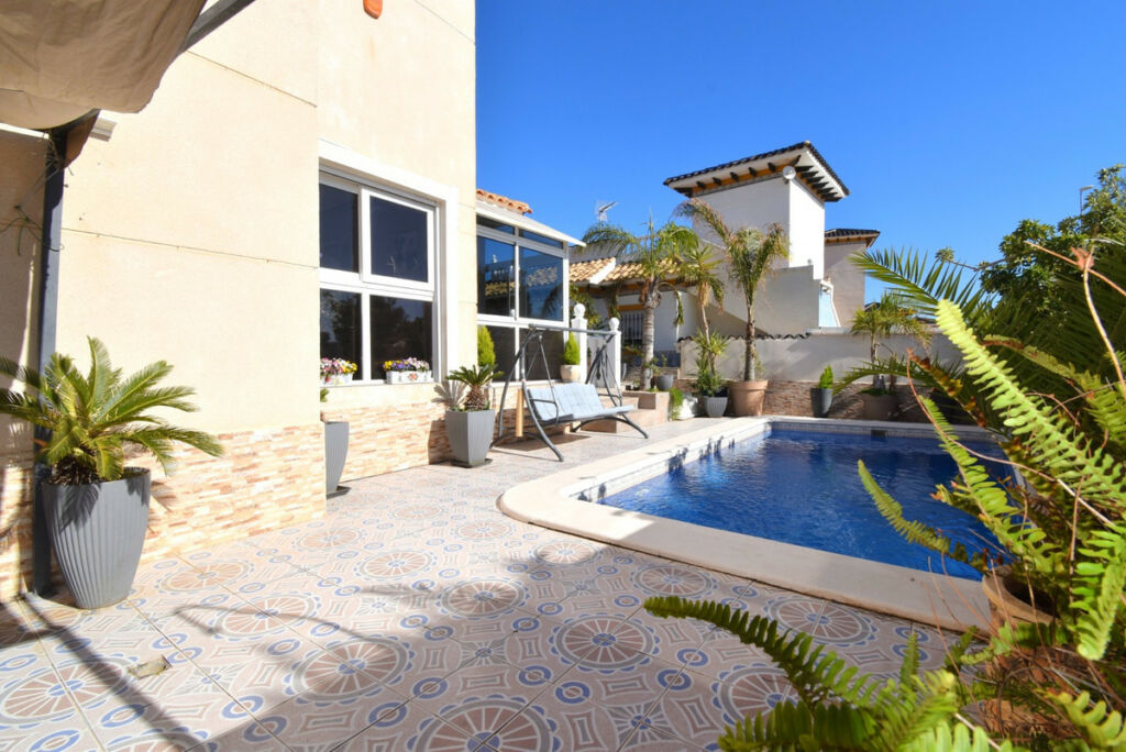 Detached Villa Playa Flamenca Alicante - image 30