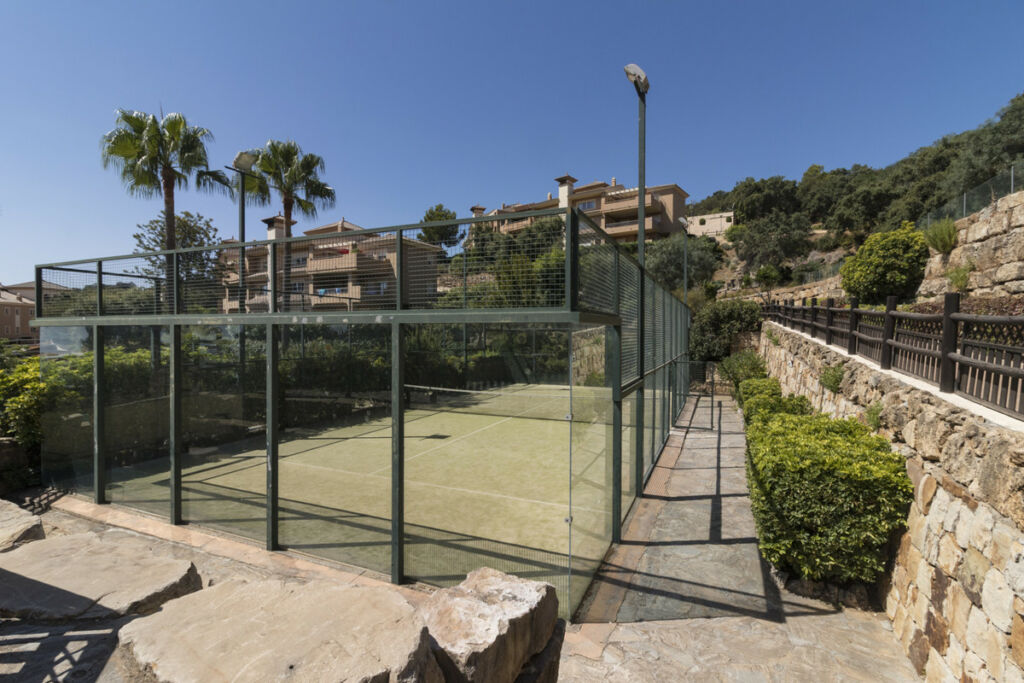 Middle Floor Apartment La Mairena Málaga - image 30