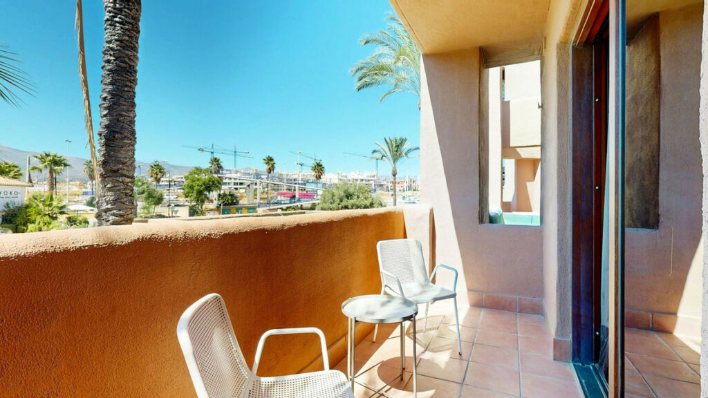 Middle Floor Apartment Estepona Málaga - image 30