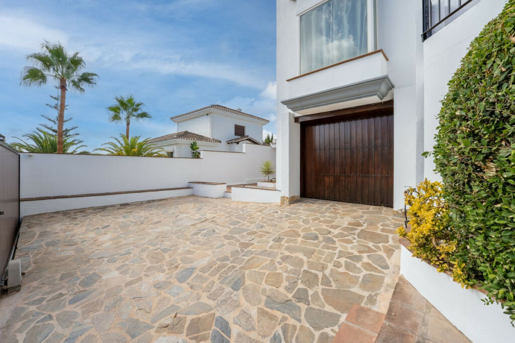 Detached Villa Coín Málaga - image 30