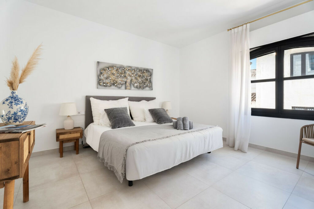 Middle Floor Apartment Puerto Banús Málaga - image 30