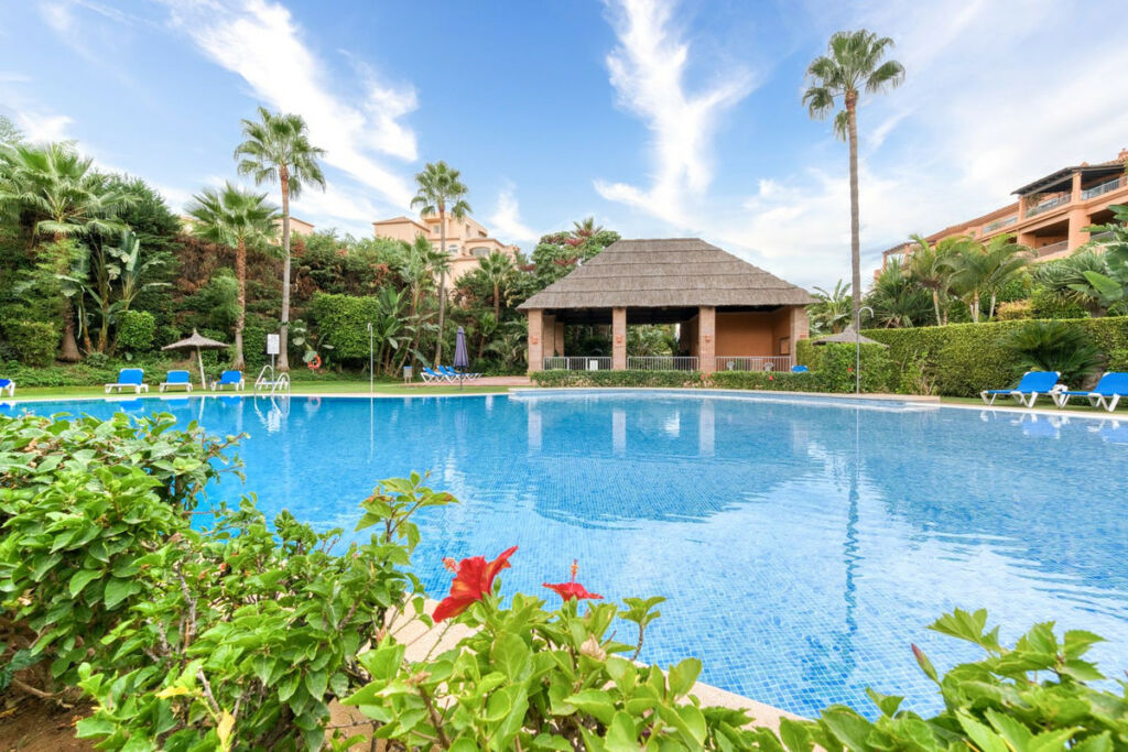 Middle Floor Apartment Estepona Málaga - image 29