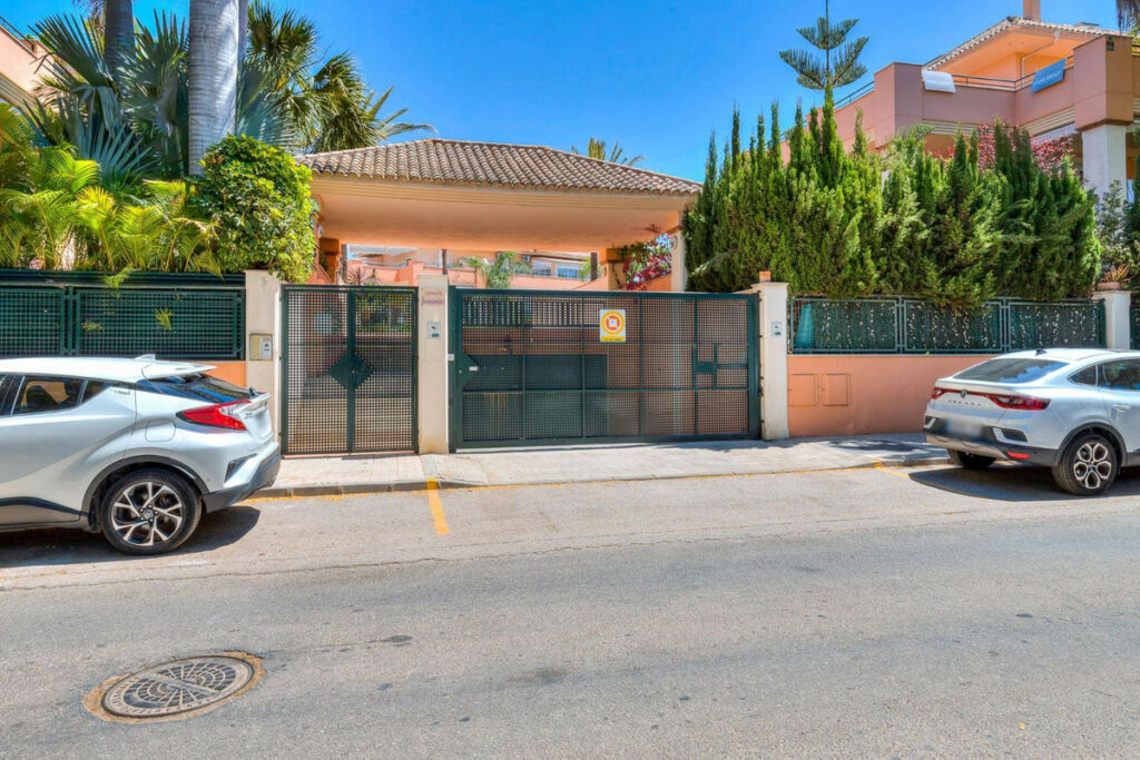 Top Floor Apartment Marbella Málaga - image 30