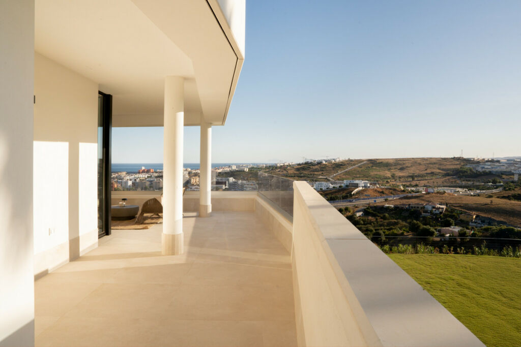 Middle Floor Apartment Estepona Málaga - image 30