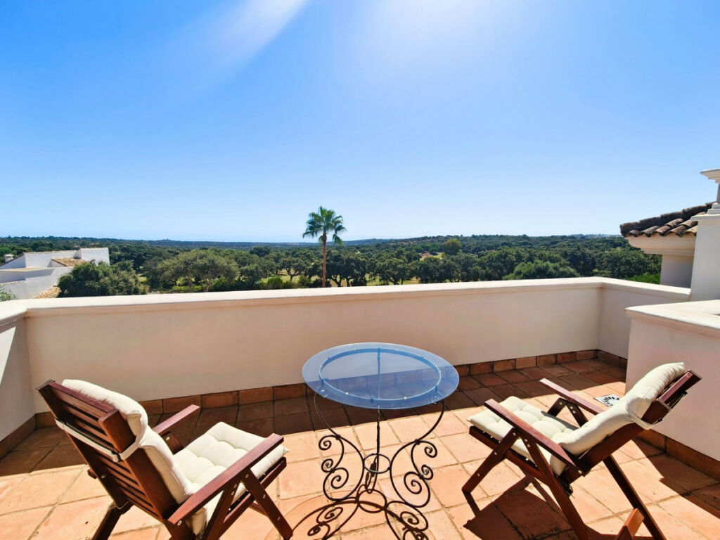 Detached Villa San Roque Club Cádiz - image 30