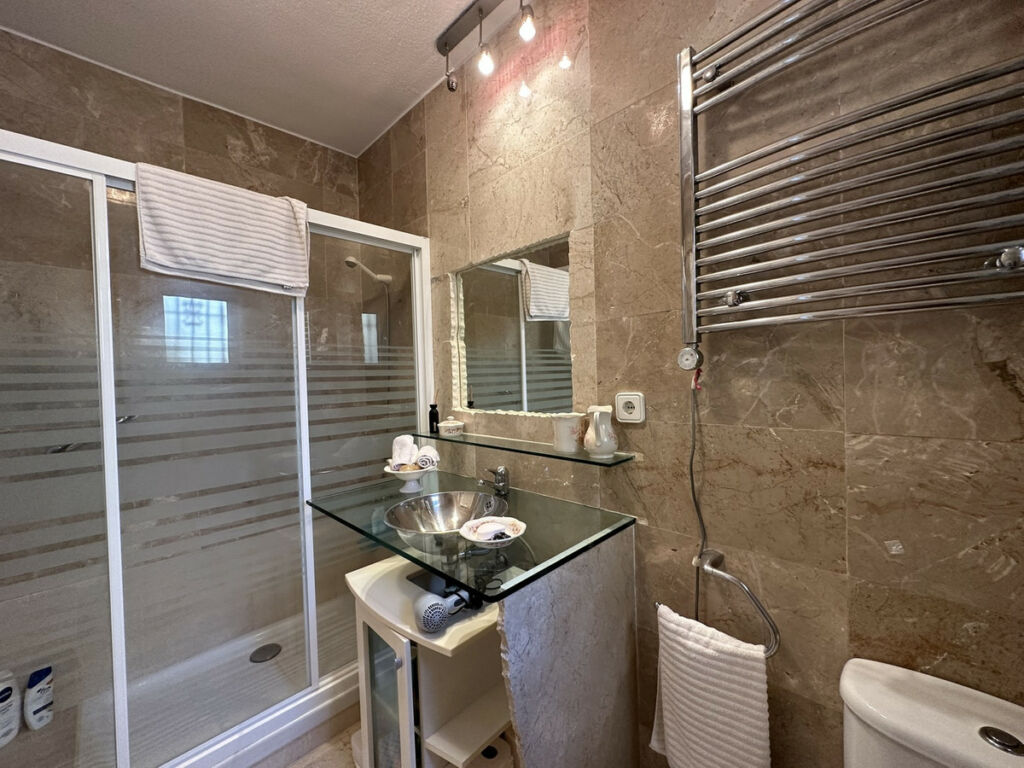 Detached Villa Villamartin Alicante - image 30