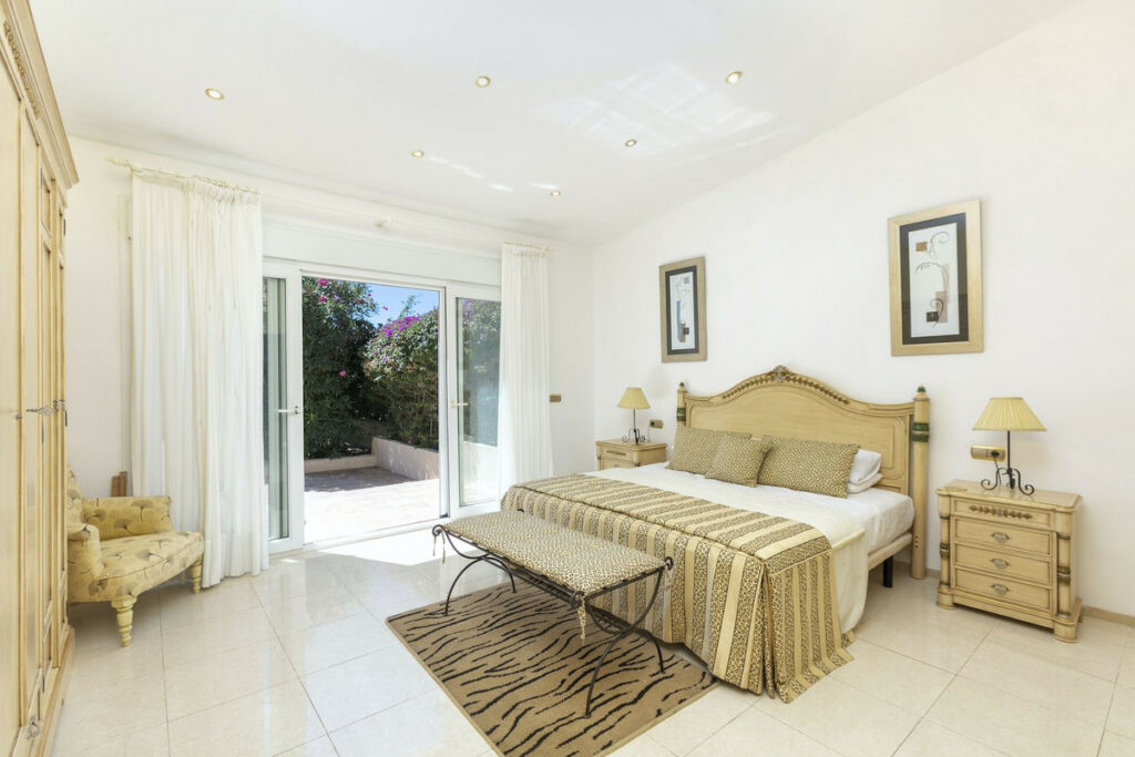 Detached Villa Marbesa Málaga - image 30
