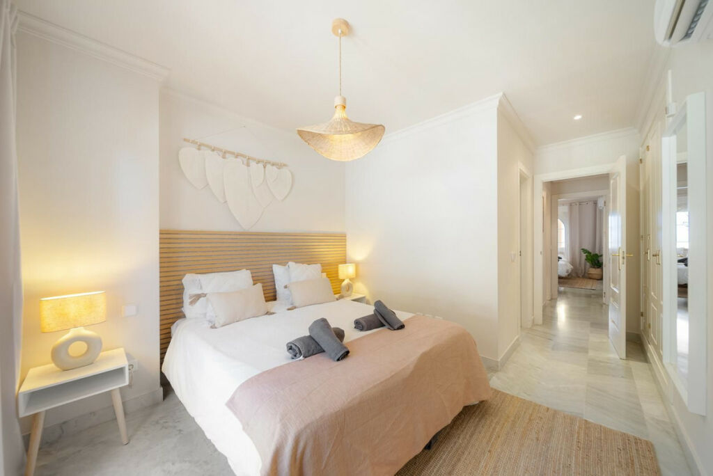 Middle Floor Apartment Nueva Andalucía Málaga - image 30