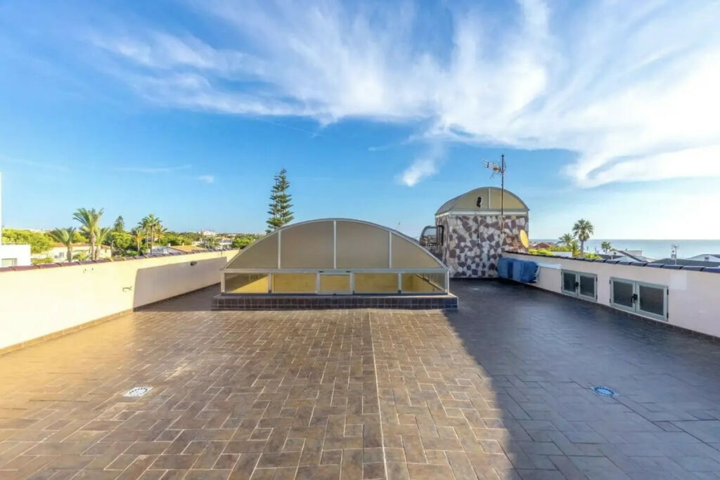 Detached Villa La Zenia Alicante - image 31