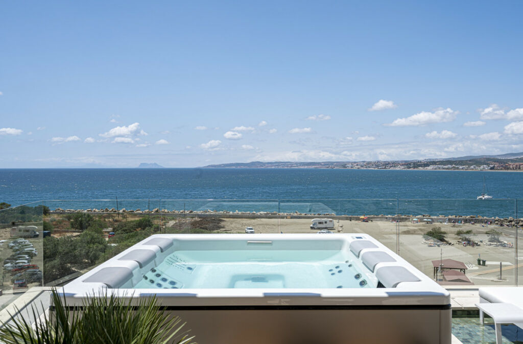 Middle Floor Apartment Estepona Málaga - image 31