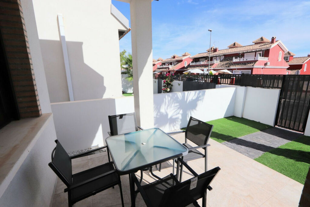 Detached Villa Villamartin Alicante - image 31