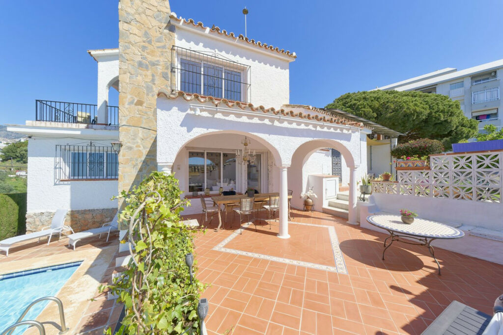 Detached Villa Fuengirola Málaga - image 31