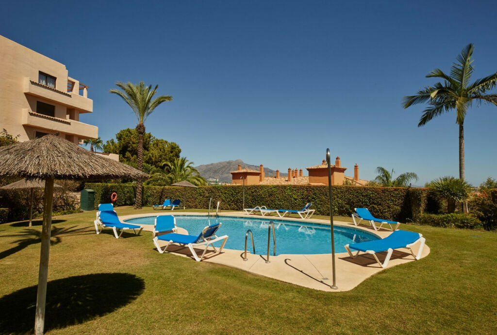 Middle Floor Apartment El Paraiso Málaga - image 31