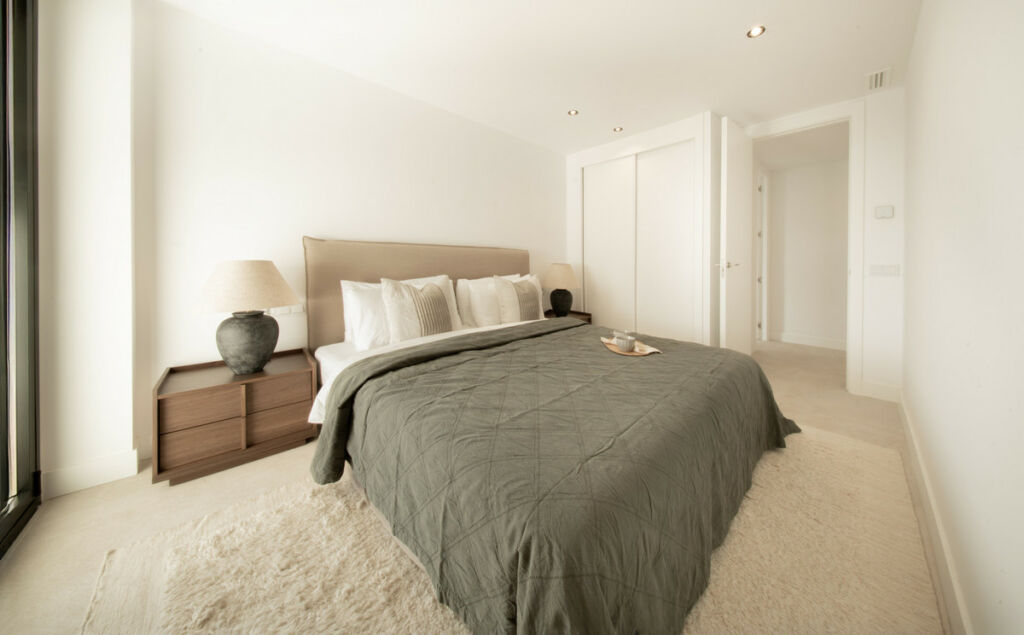 Middle Floor Apartment Estepona Málaga - image 31