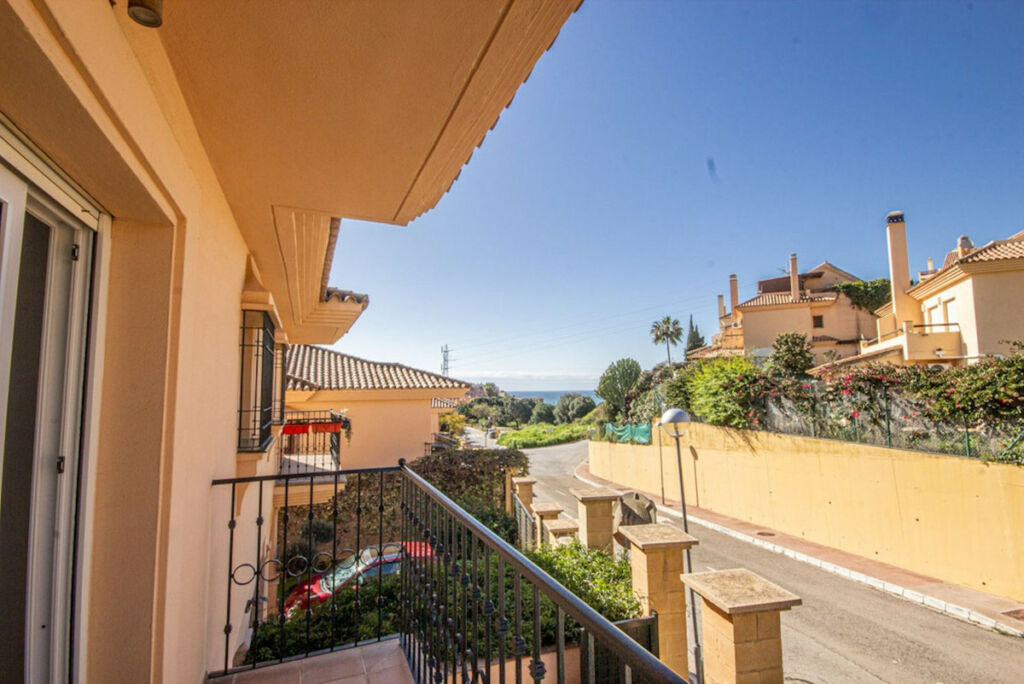 Semi-Detached House Riviera del Sol Málaga - image 31