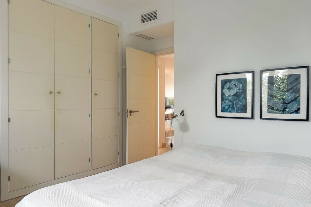 Middle Floor Apartment Cerros del Aguila Málaga - image 31