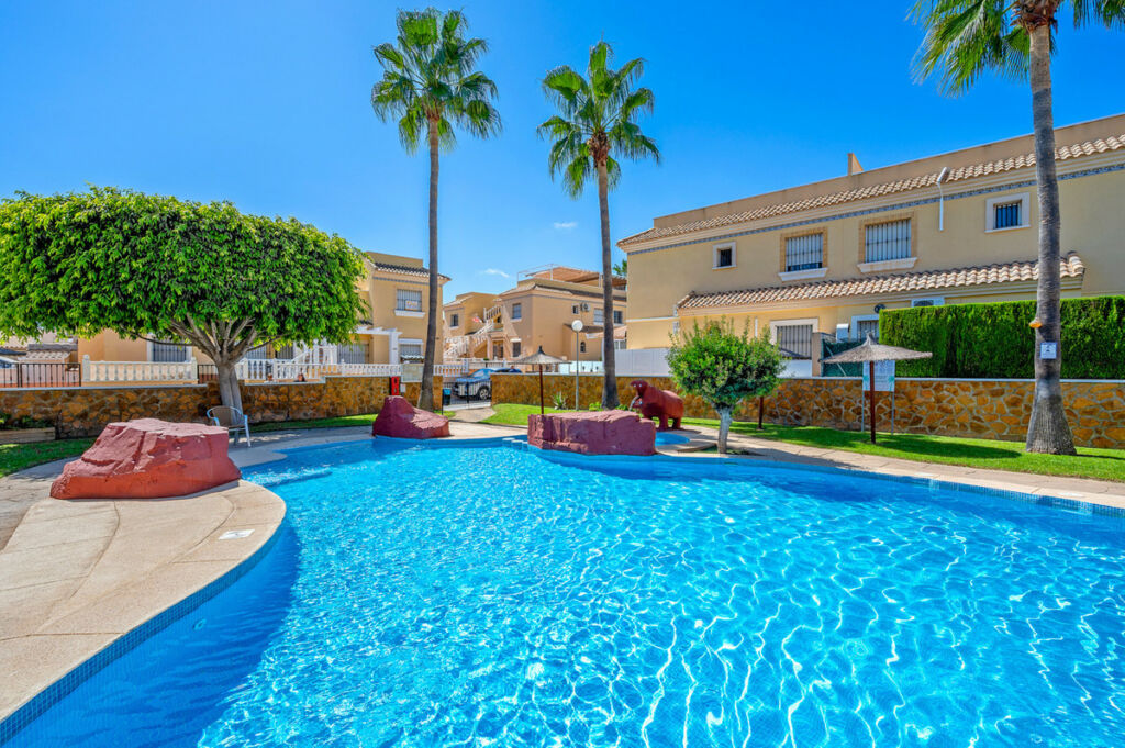 Penthouse Villamartin Alicante - image 31