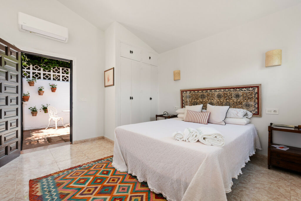 Detached Villa Nueva Andalucía Málaga - image 31