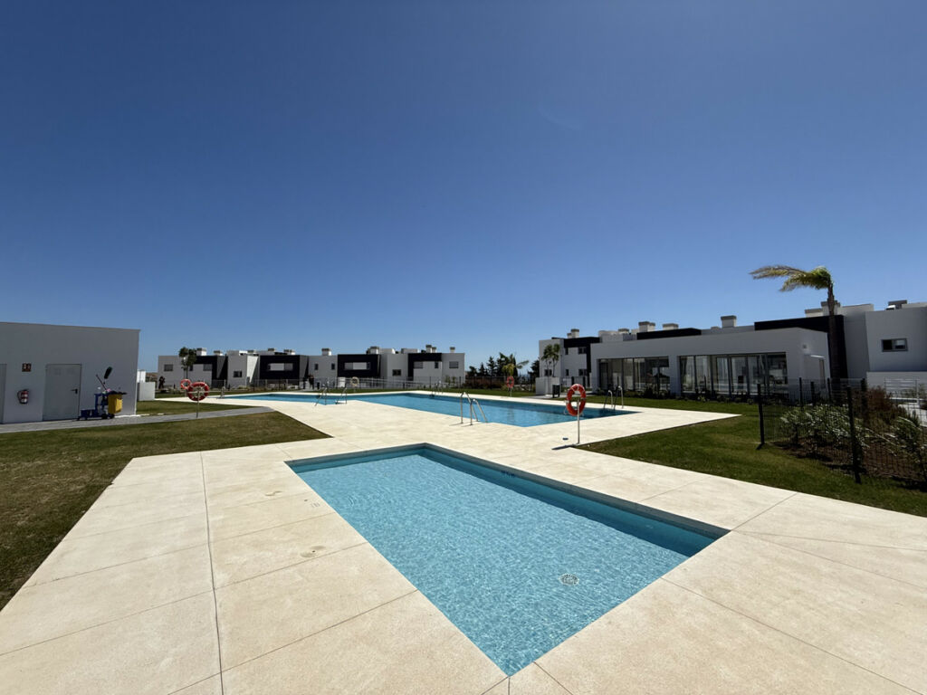 Middle Floor Apartment Estepona Málaga - image 30