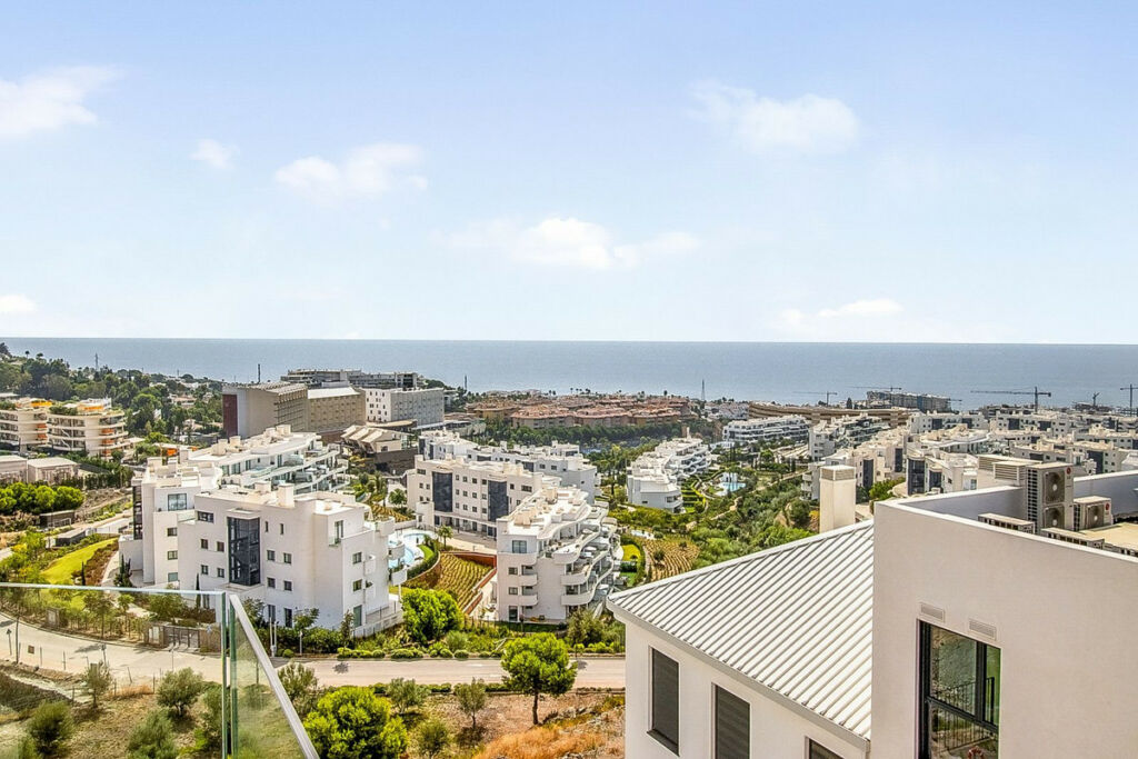 Middle Floor Apartment Higueron Málaga - image 31