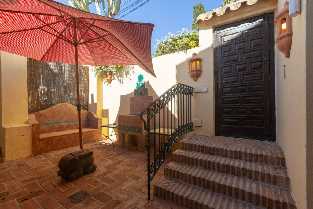 Detached Villa Elviria Málaga - image 24