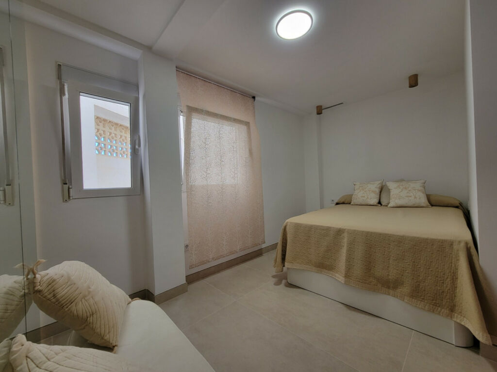 Middle Floor Apartment Calpe Alicante - image 31