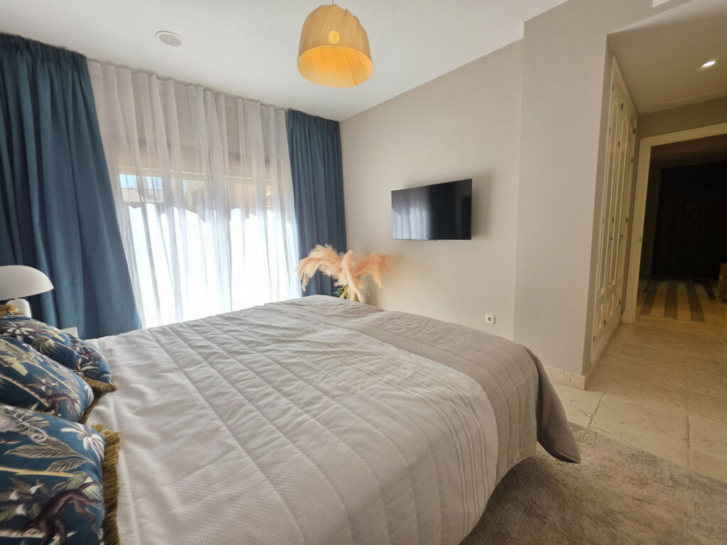 Ground Floor Apartment Estepona Málaga - image 31