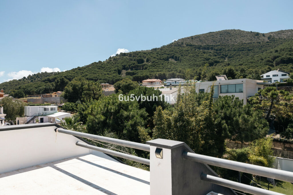 Detached Villa Alhaurín de la Torre Málaga - image 31