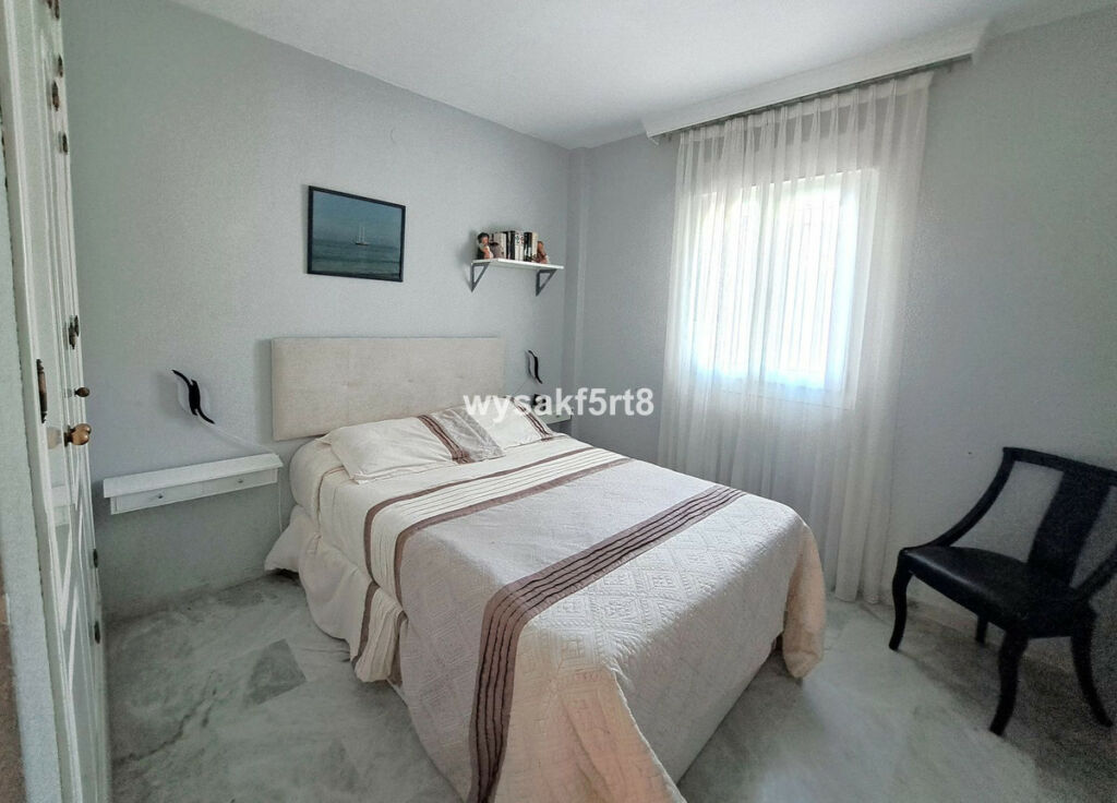 Middle Floor Apartment La Duquesa Málaga - image 31