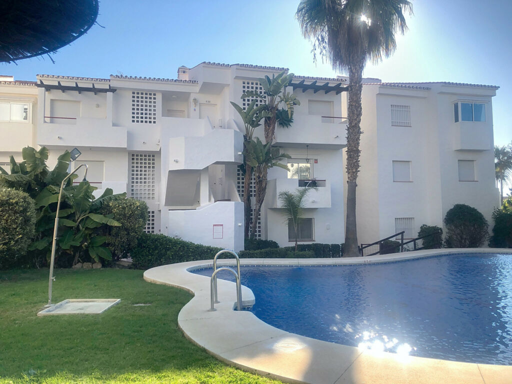 Middle Floor Apartment Bel Air Málaga - image 31