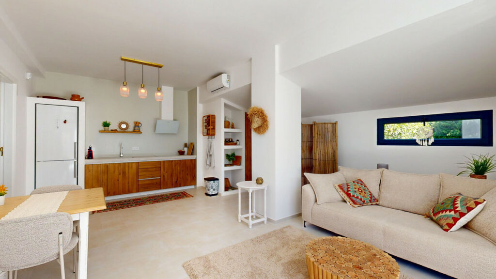 Detached Villa Estepona Málaga - image 5