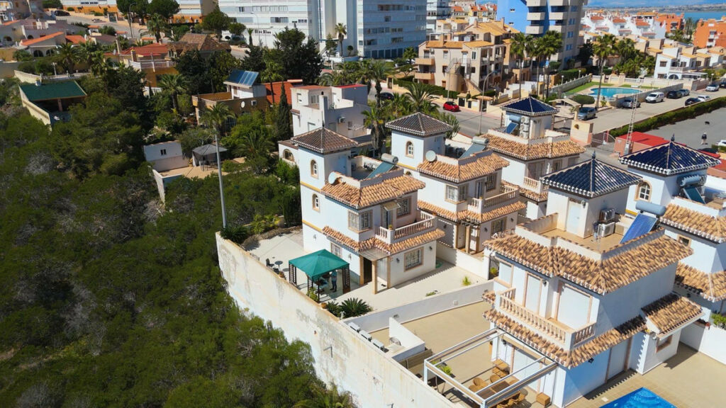 Detached Villa La Mata Alicante - image 30
