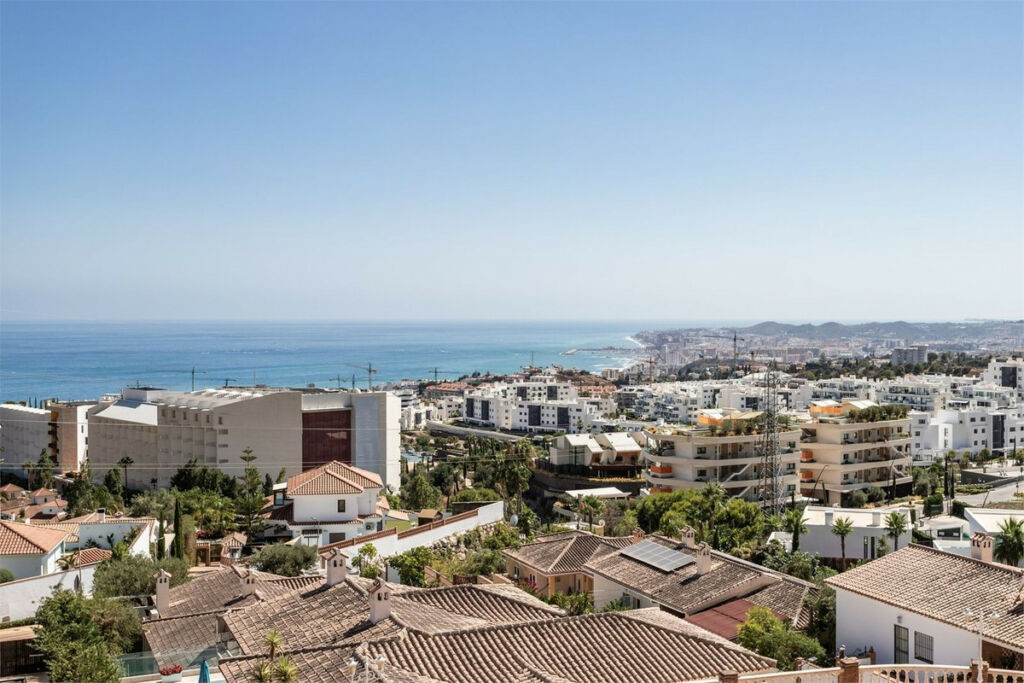 Penthouse Higueron Málaga - image 31