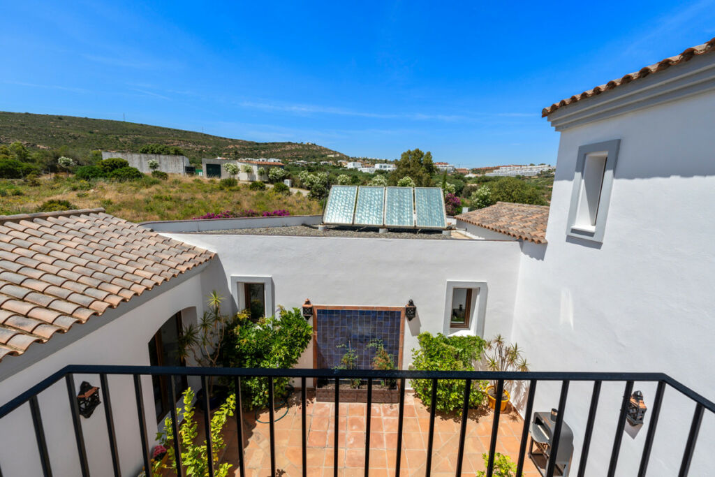 Detached Villa Sotogrande Cádiz - image 31