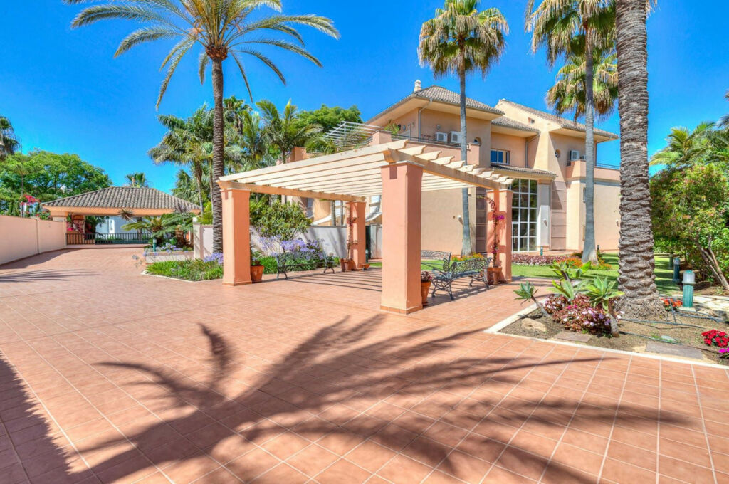 Top Floor Apartment Marbella Málaga - image 31