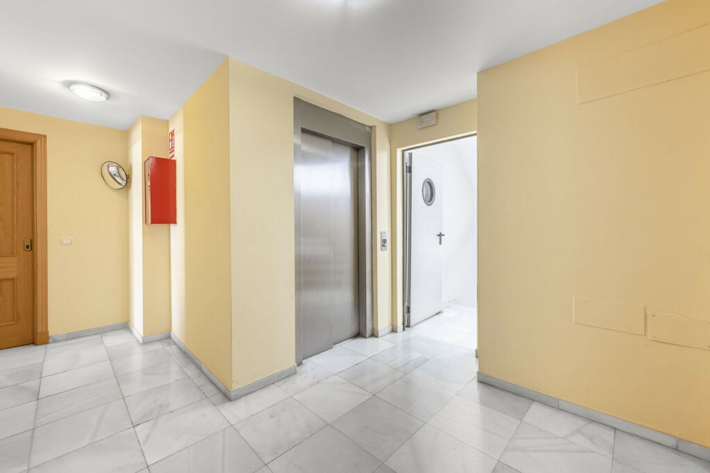 Middle Floor Apartment Fuengirola Málaga - image 31