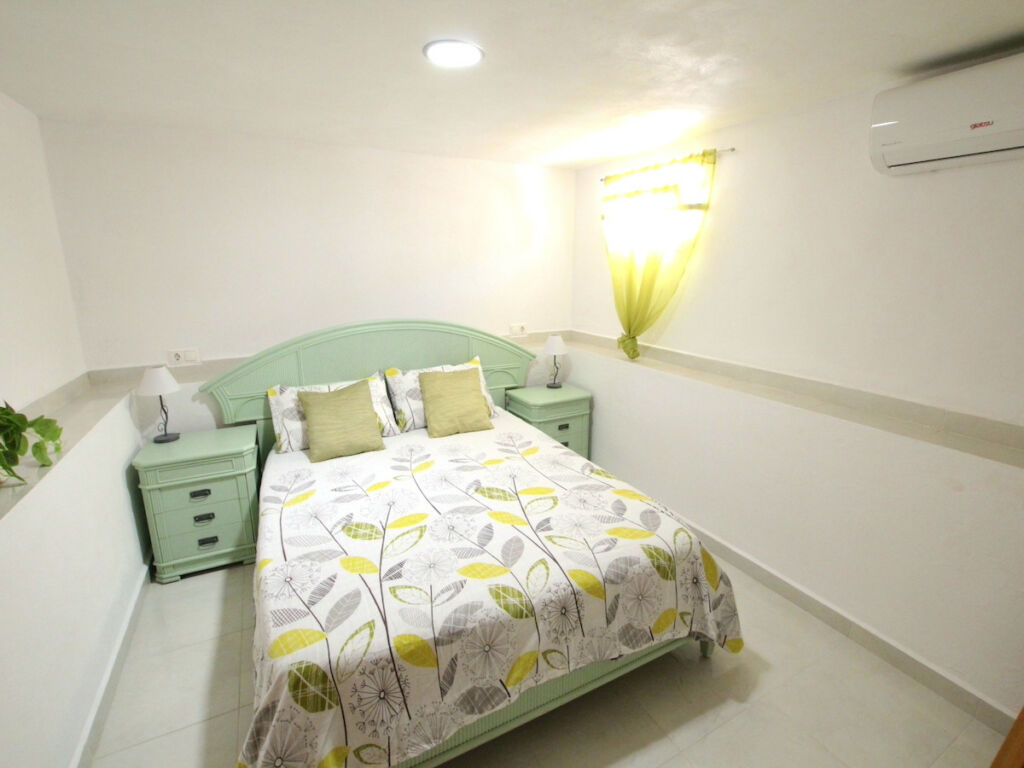Detached Villa Benimar Alicante - image 31