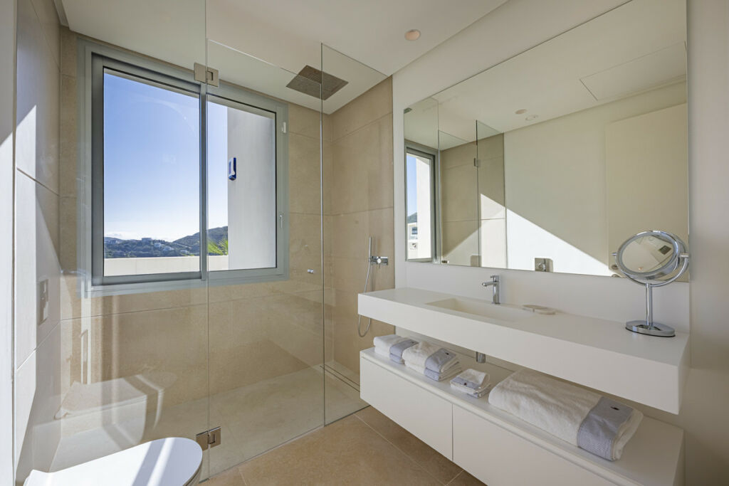 Middle Floor Apartment Benahavís Málaga - image 31
