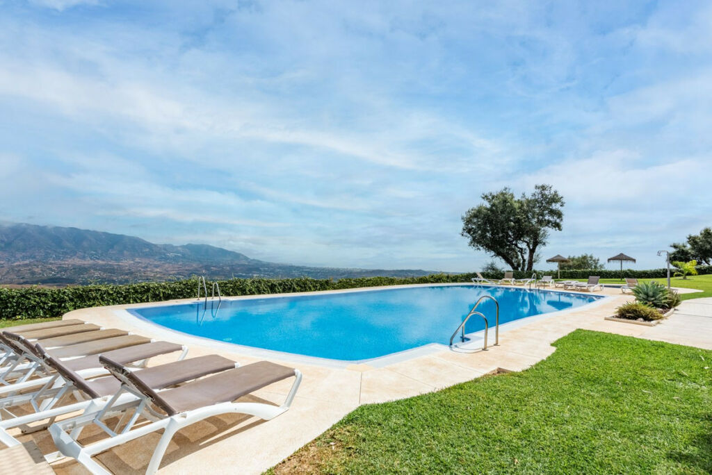 Townhouse La Mairena Málaga - image 31