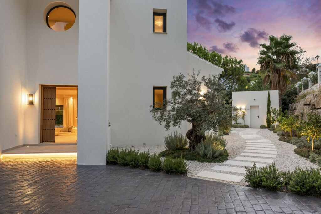 Detached Villa Benahavís Málaga - image 31