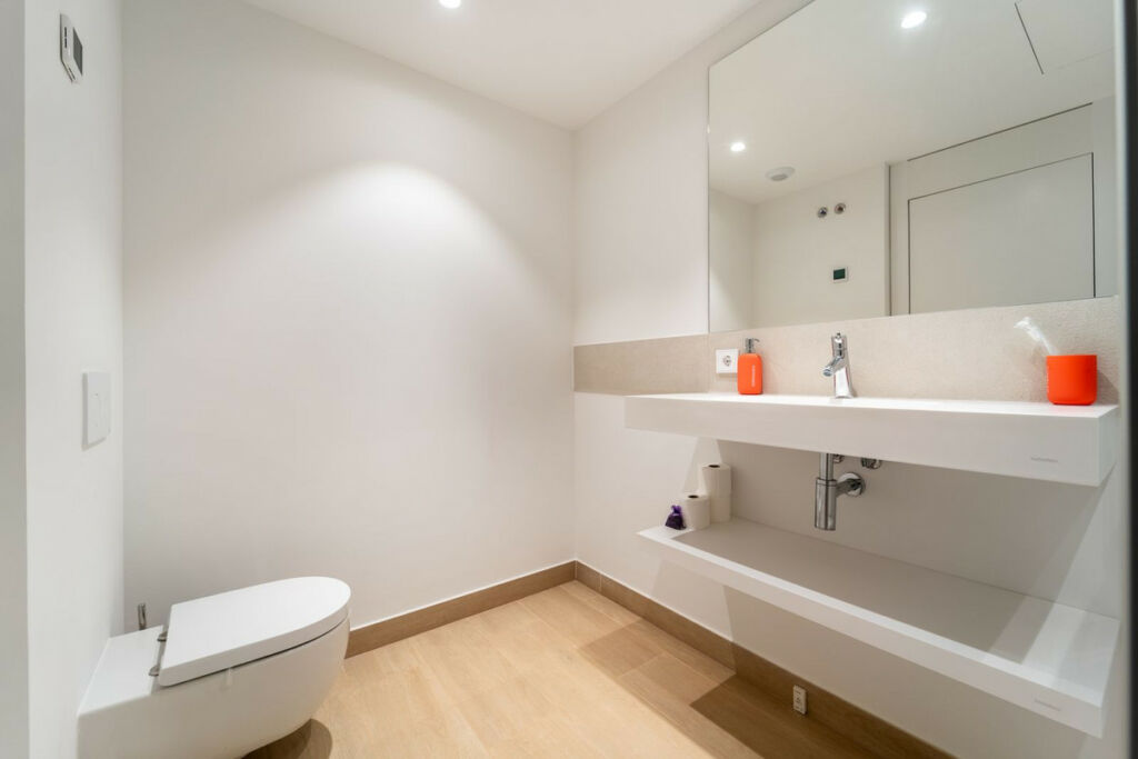 Middle Floor Apartment Benalmadena Málaga - image 31