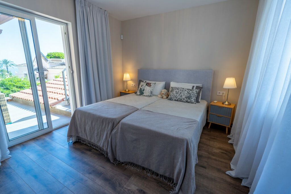 Detached Villa Marbesa Málaga - image 31