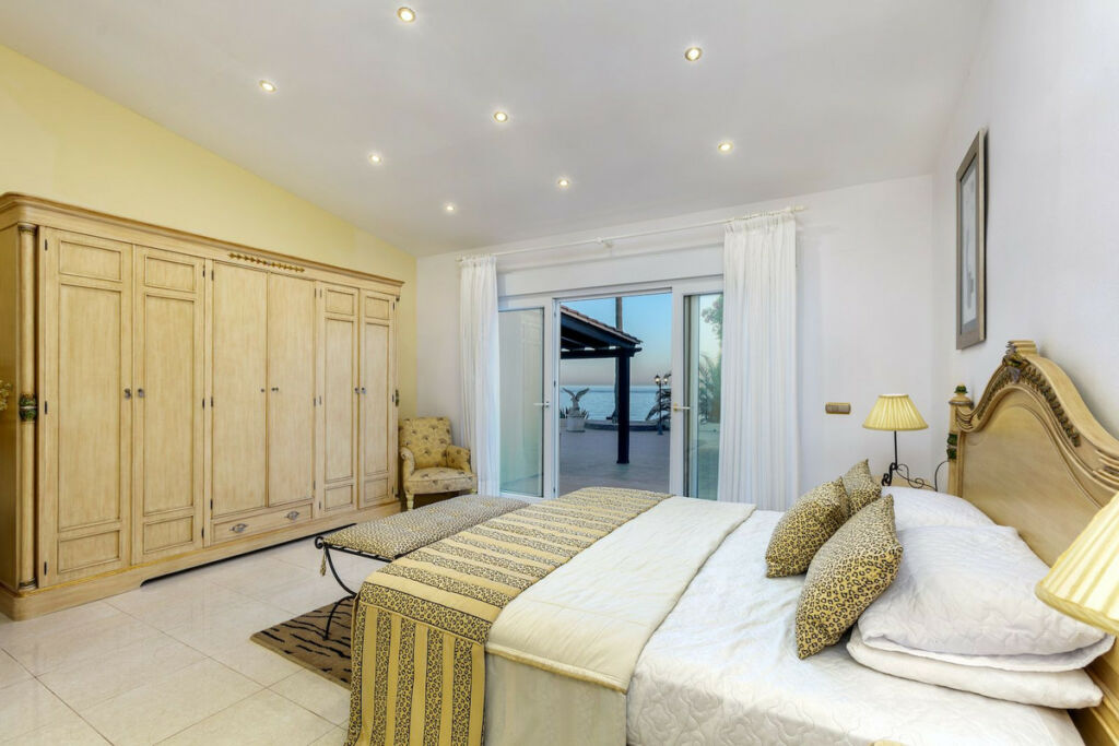 Detached Villa Marbesa Málaga - image 31