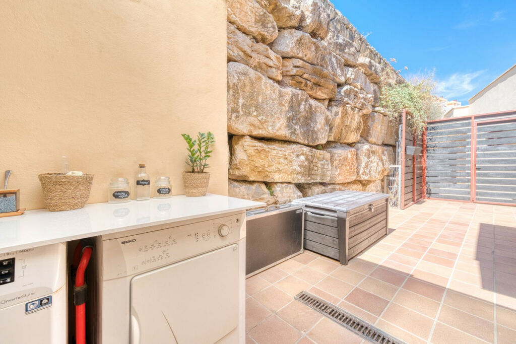 Detached Villa Benahavís Málaga - image 31