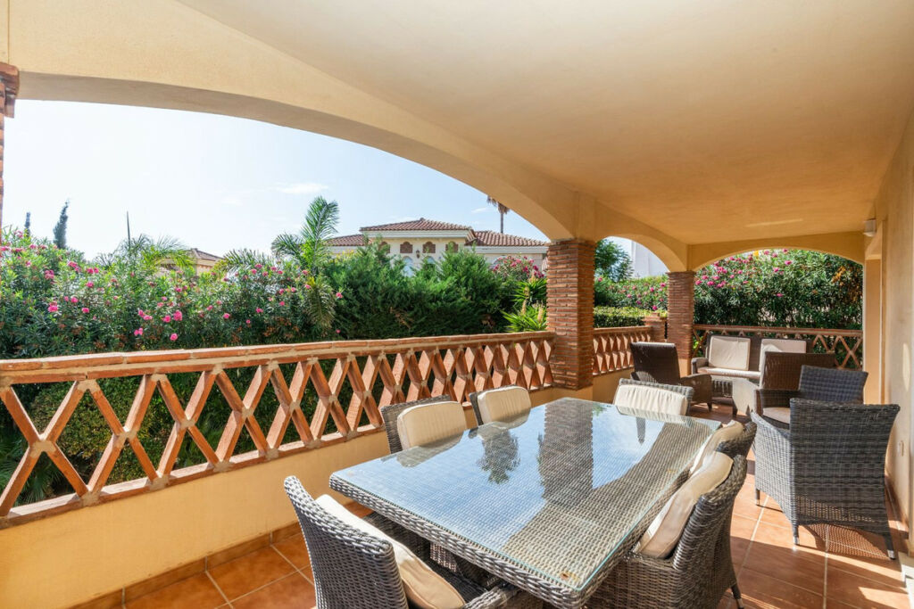 Detached Villa Riviera del Sol Málaga - image 31