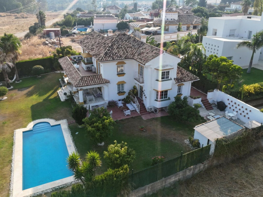Detached Villa Guadalmina Alta Málaga - image 30