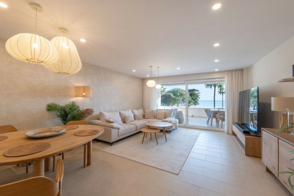 Middle Floor Apartment Estepona Málaga - image 32